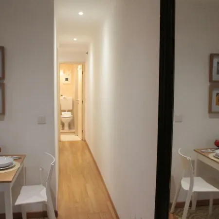 Cozy One Bedroom + Patio Garden